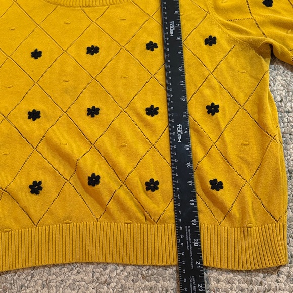 Yumi Kim Knitwear yellow Sweater with Black embroidered flowers M 8 40 Anthro - Picture 8 of 9